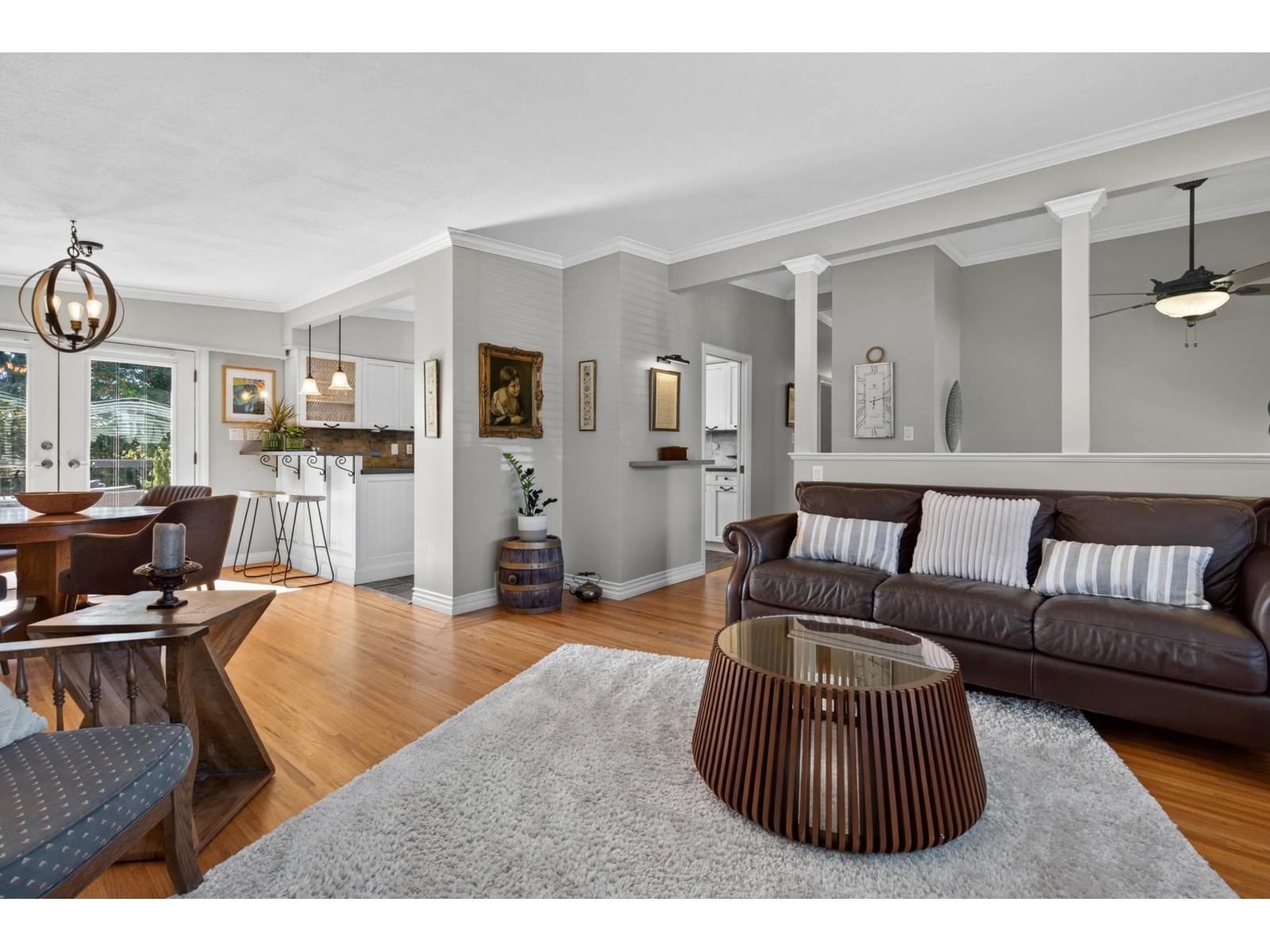 14480 Mann Park Crescent, White Rock, British Columbia  V4B 3A8 - Photo 3 - R3164139