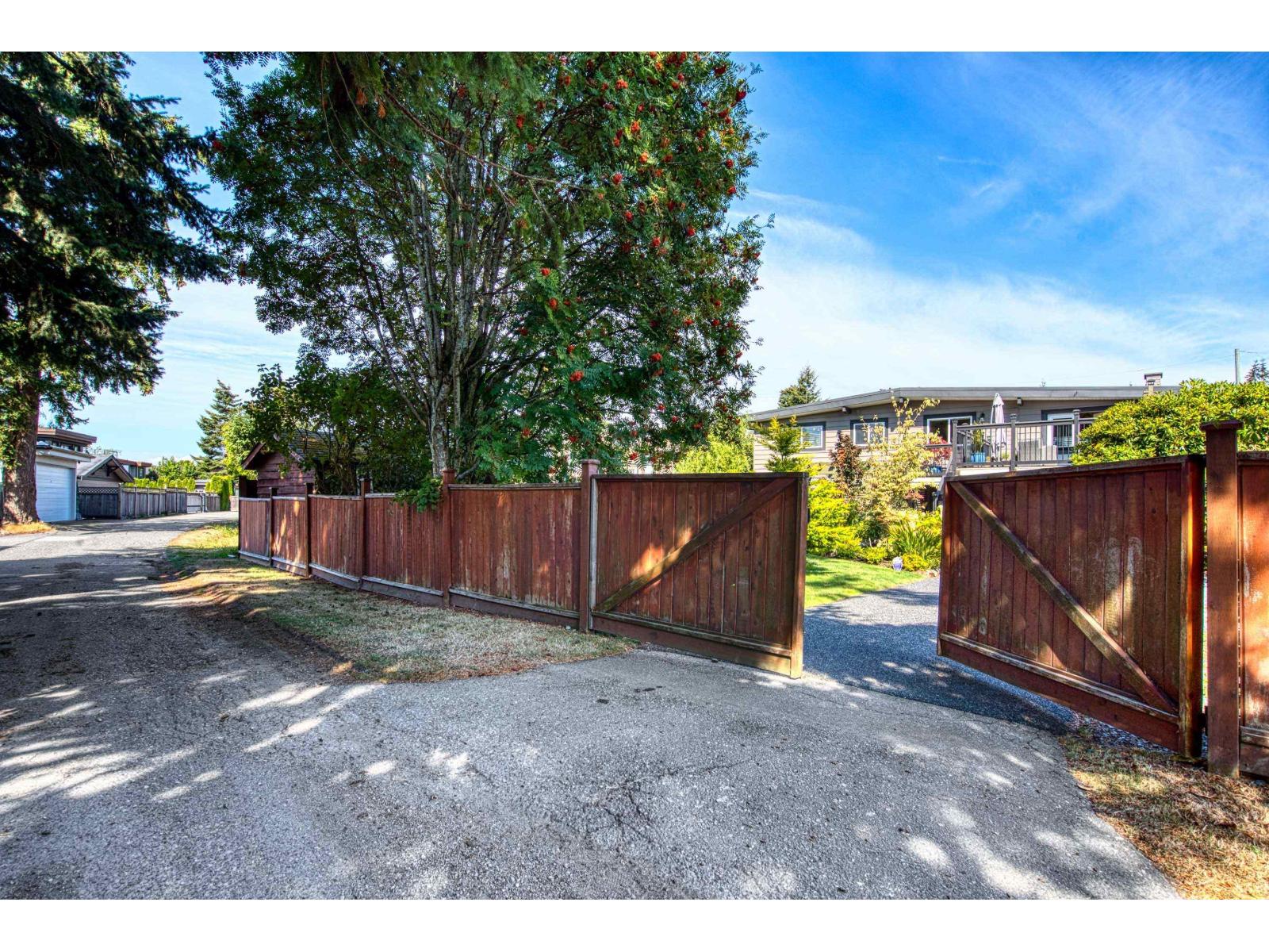 14480 Mann Park Crescent, White Rock, British Columbia  V4B 3A8 - Photo 38 - R3164139