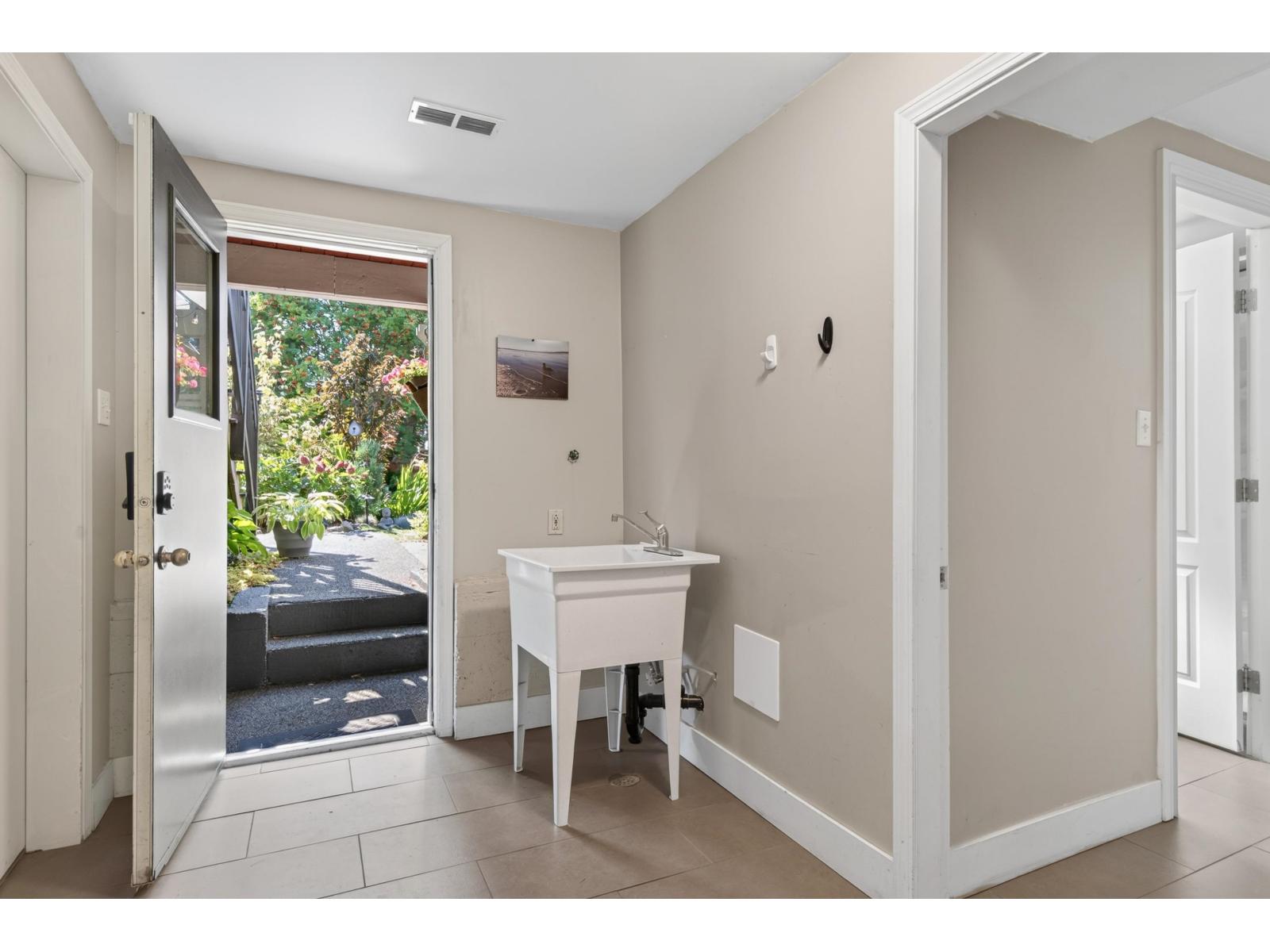 14480 Mann Park Crescent, White Rock, British Columbia  V4B 3A8 - Photo 23 - R3164139