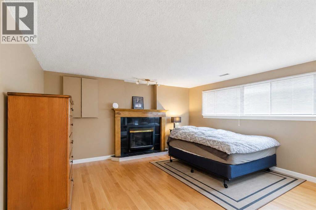 234 Kennedy Crescent photo 27