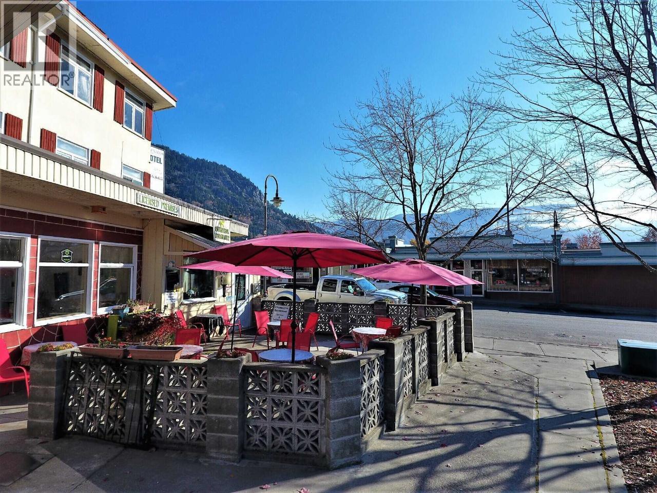 330 Columbia Avenue, Castlegar, British Columbia  V1N 1G5 - Photo 7 - 2474528
