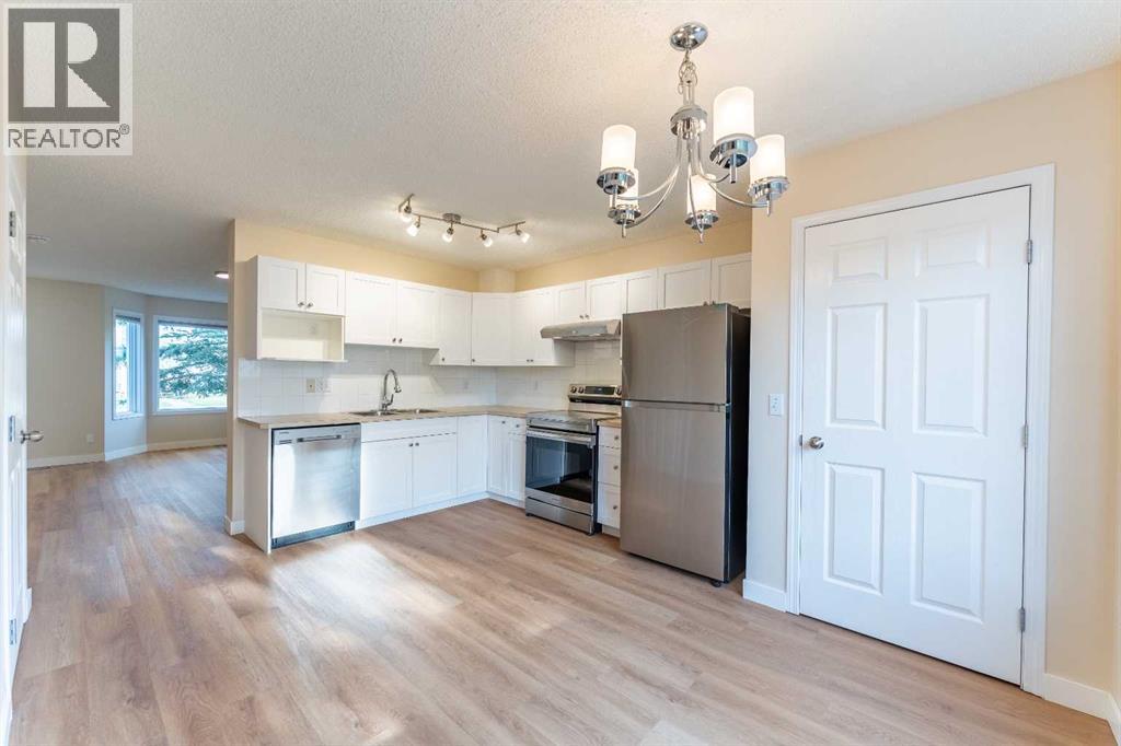 7415 26a Street Se, Calgary, Alberta  T2C 1E3 - Photo 10 - A2343065