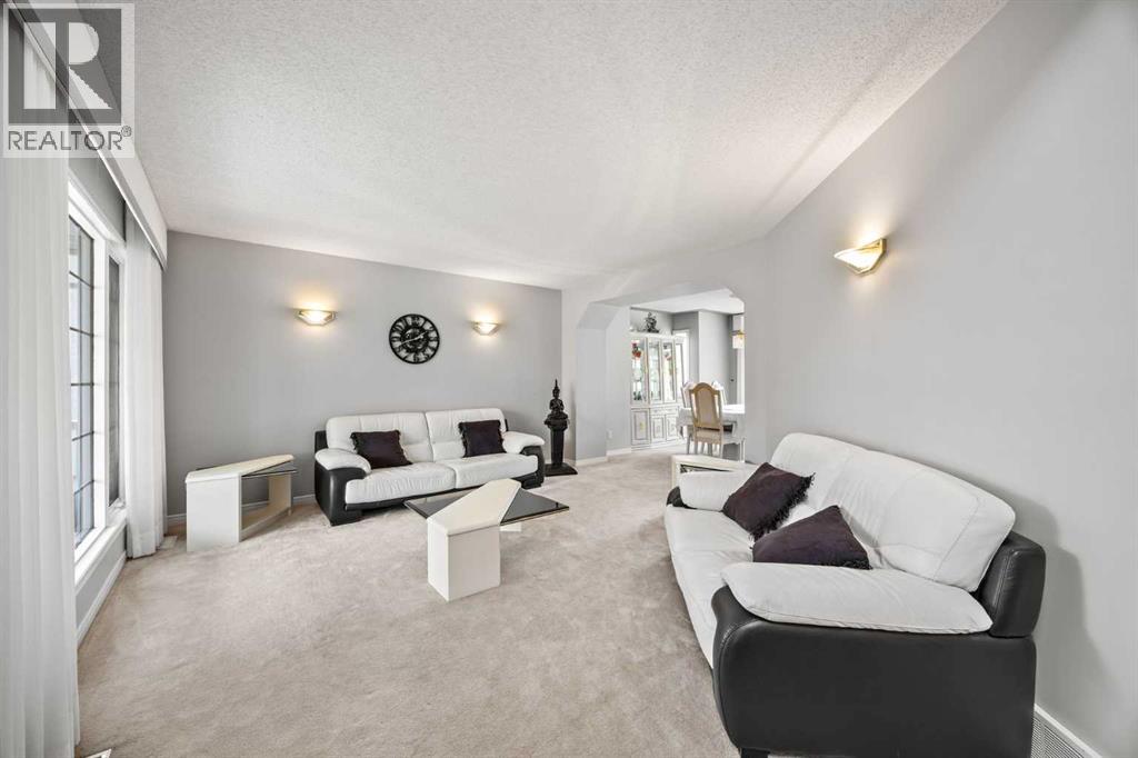 212 Coral Keys Green NE, Calgary, Alberta  T3J 3K6 - Photo 7 - A2343384