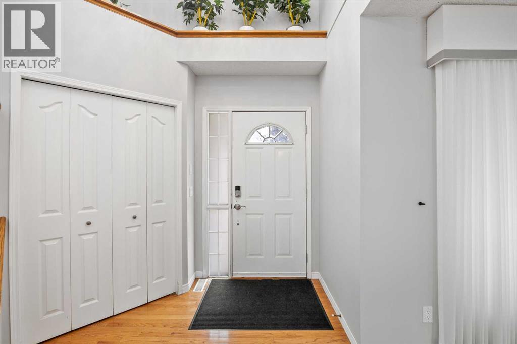212 Coral Keys Green NE, Calgary, Alberta  T3J 3K6 - Photo 4 - A2343384