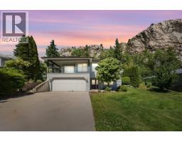 1479 37th Street, Castlegar, British Columbia