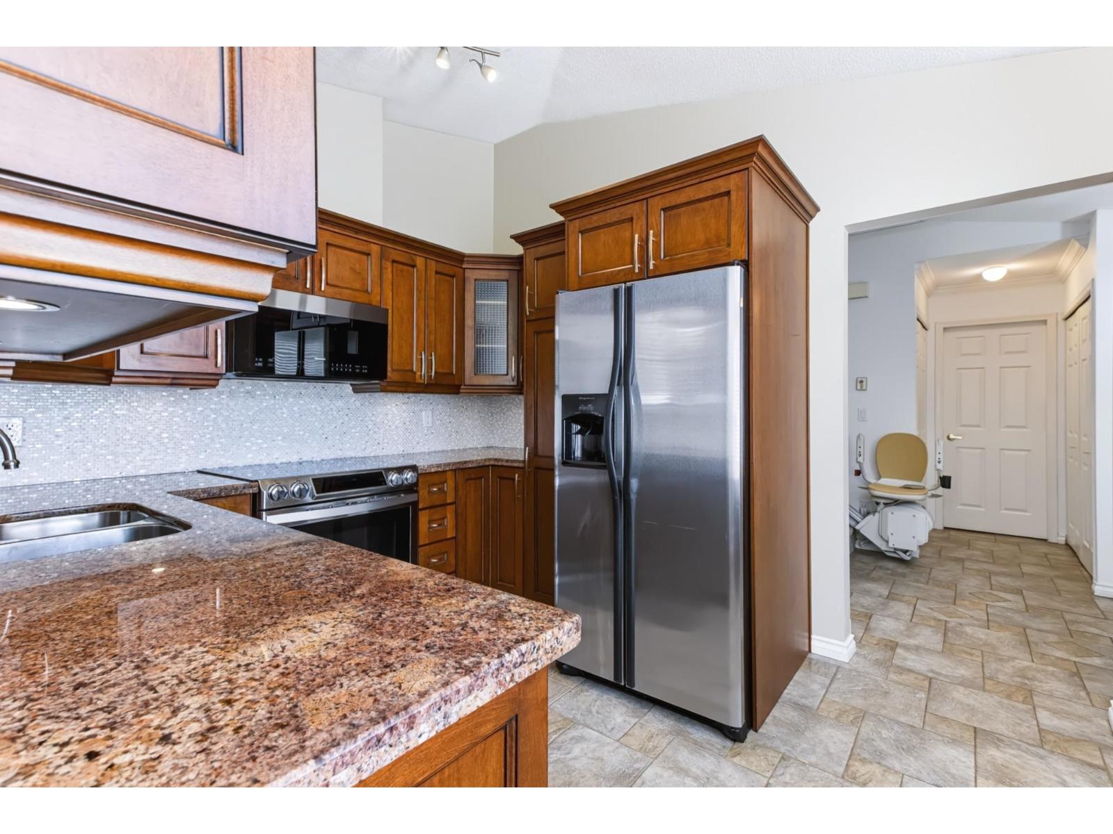 18 9208 208 Street, Langley, British Columbia  V1M 2M9 - Photo 11 - R3162623
