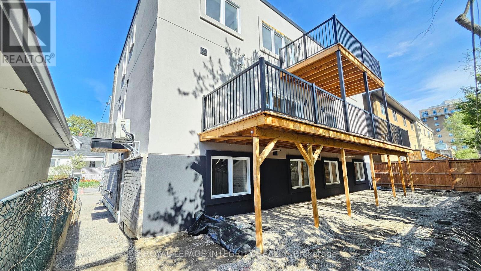 B - 374 Berkley Avenue, Ottawa, Ontario  K2A 2G7 - Photo 11 - X13775378