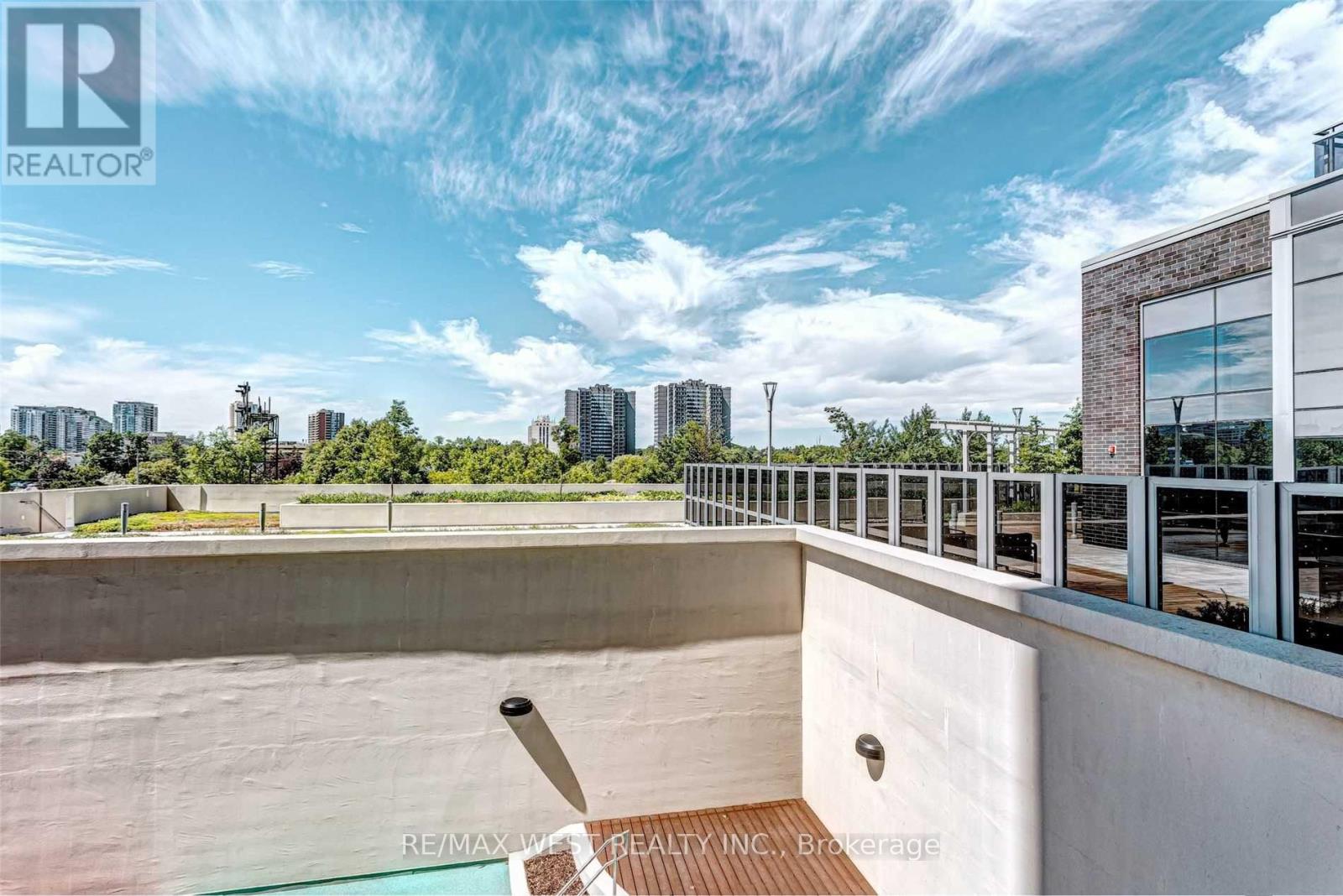 320 - 275 Village Green Square, Toronto, Ontario  M1S 0L8 - Photo 9 - E13775338