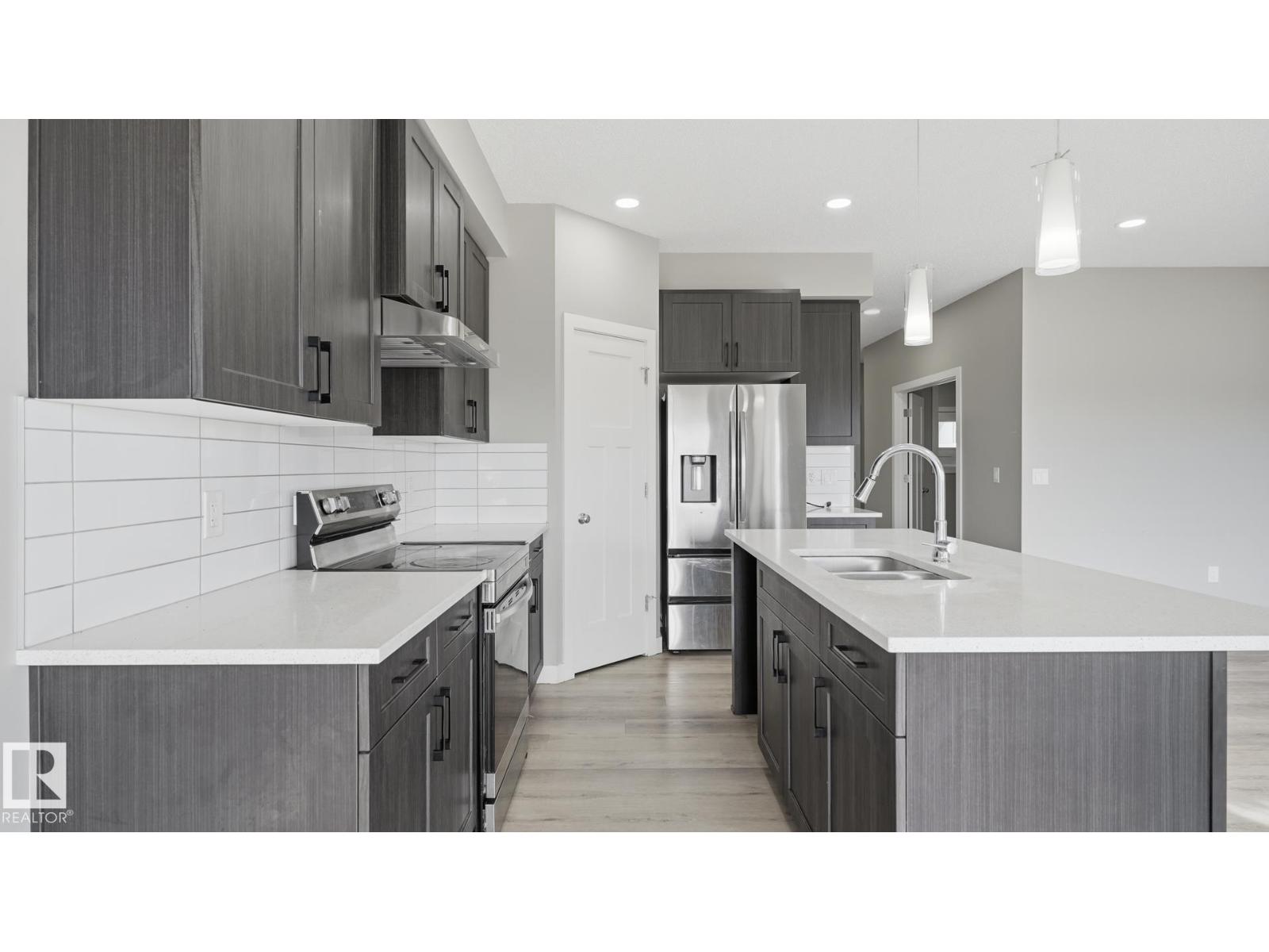 3004 9 St NW, Edmonton, Alberta  T6T 2V3 - Photo 4 - E4508360