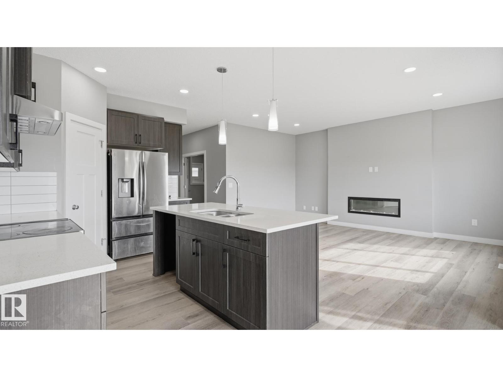 3004 9 St NW, Edmonton, Alberta  T6T 2V3 - Photo 5 - E4508360