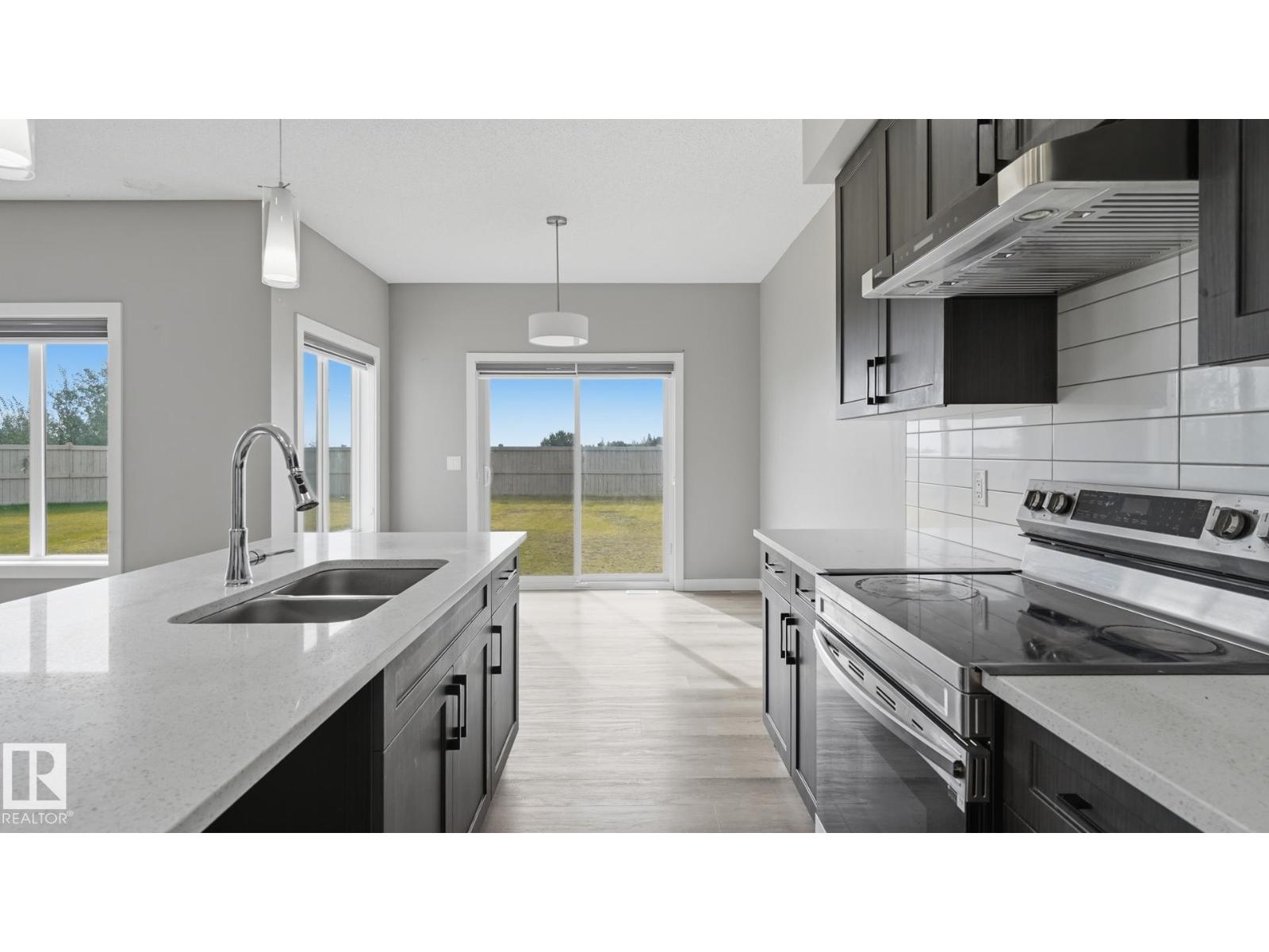 3004 9 St NW, Edmonton, Alberta  T6T 2V3 - Photo 7 - E4508360