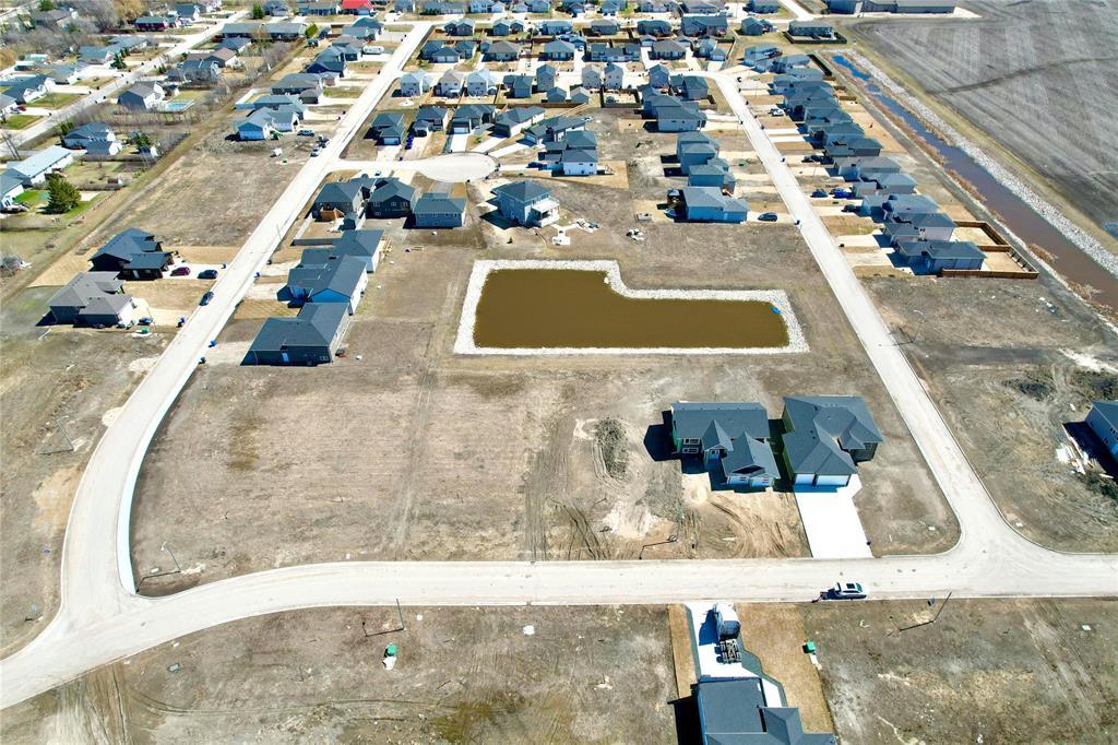 17 Falcon Drive, New Bothwell, Manitoba  R0A 1C0 - Photo 1 - 202622875