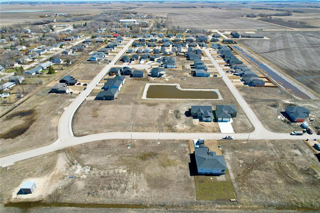 17 Falcon Drive, New Bothwell, Manitoba  R0A 1C0 - Photo 2 - 202622875
