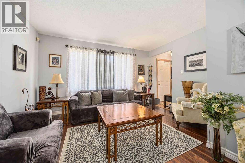 326 TRUDEAU DRIVE Sarnia Ontario Canada N7S4K7 3
