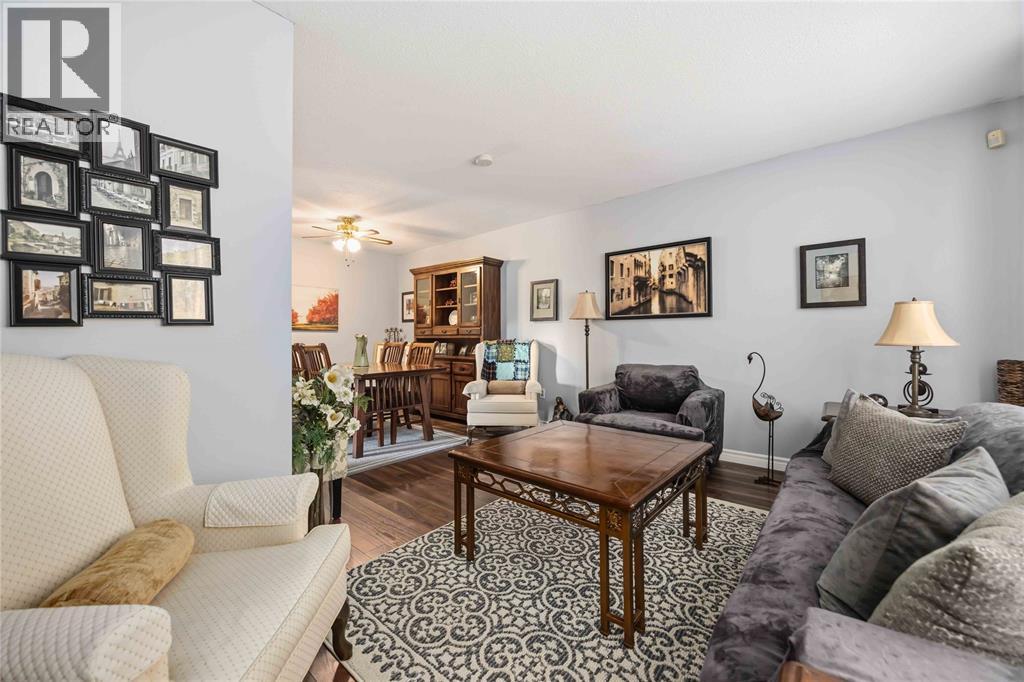 326 TRUDEAU DRIVE Sarnia Ontario Canada N7S4K7 4