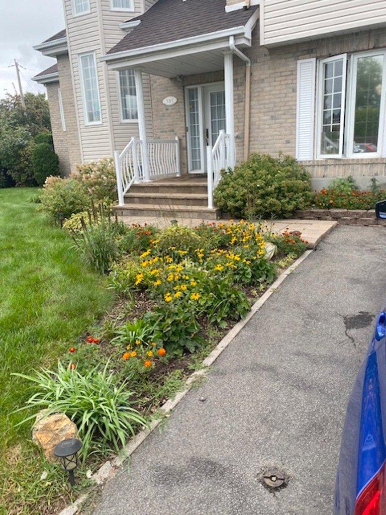553-555 Rue Pierre-Rivière Terrebonne (Lachenaie) Quebec Canada J6V1M9 5