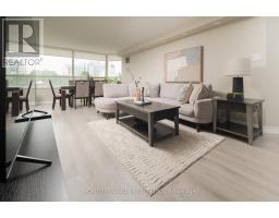 413 - 7 TOWNSGATE DRIVE, Vaughan, Ontario