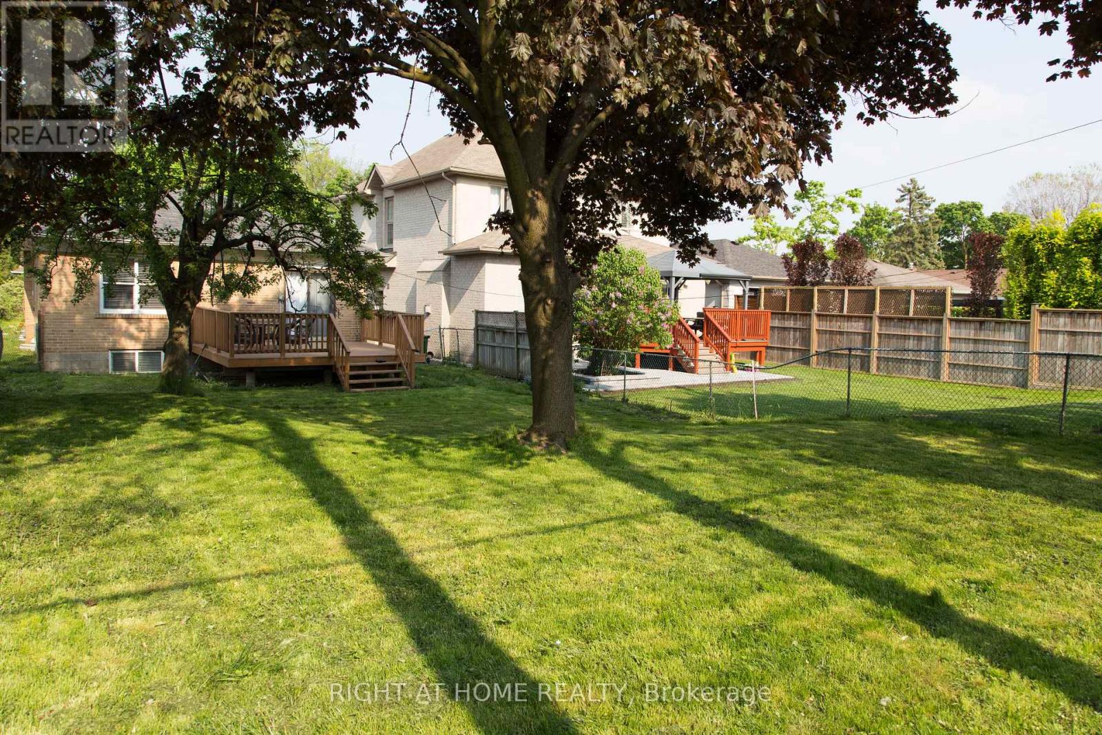 30 Northampton Drive, Toronto, Ontario  M9B 4S6 - Photo 16 - W13775392