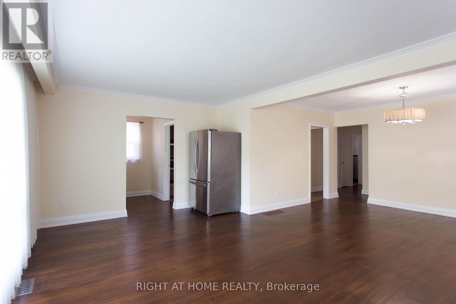 30 Northampton Drive, Toronto, Ontario  M9B 4S6 - Photo 4 - W13775392