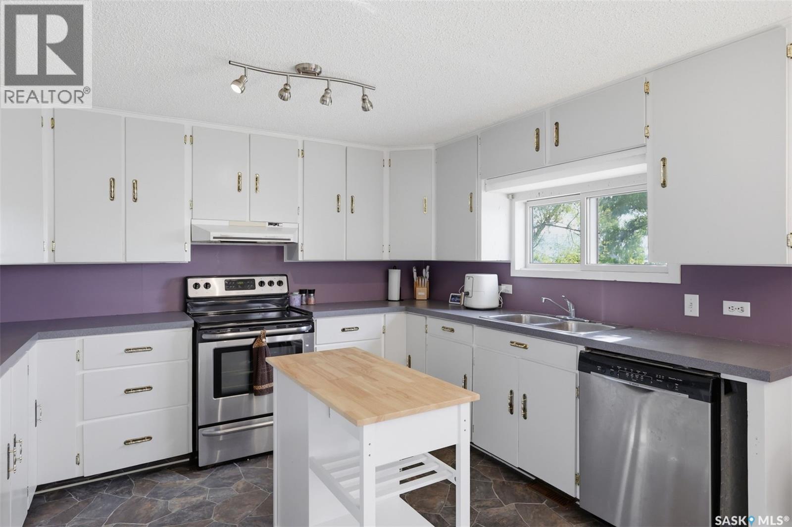 210 2nd Avenue E, Nokomis, Saskatchewan  S0G 3R0 - Photo 12 - SK048303