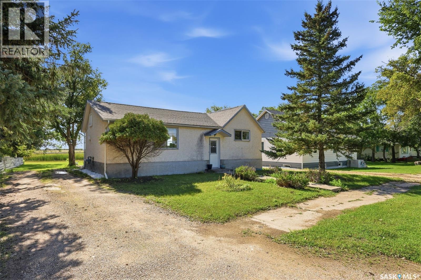 210 2nd Avenue E, Nokomis, Saskatchewan  S0G 3R0 - Photo 3 - SK048303