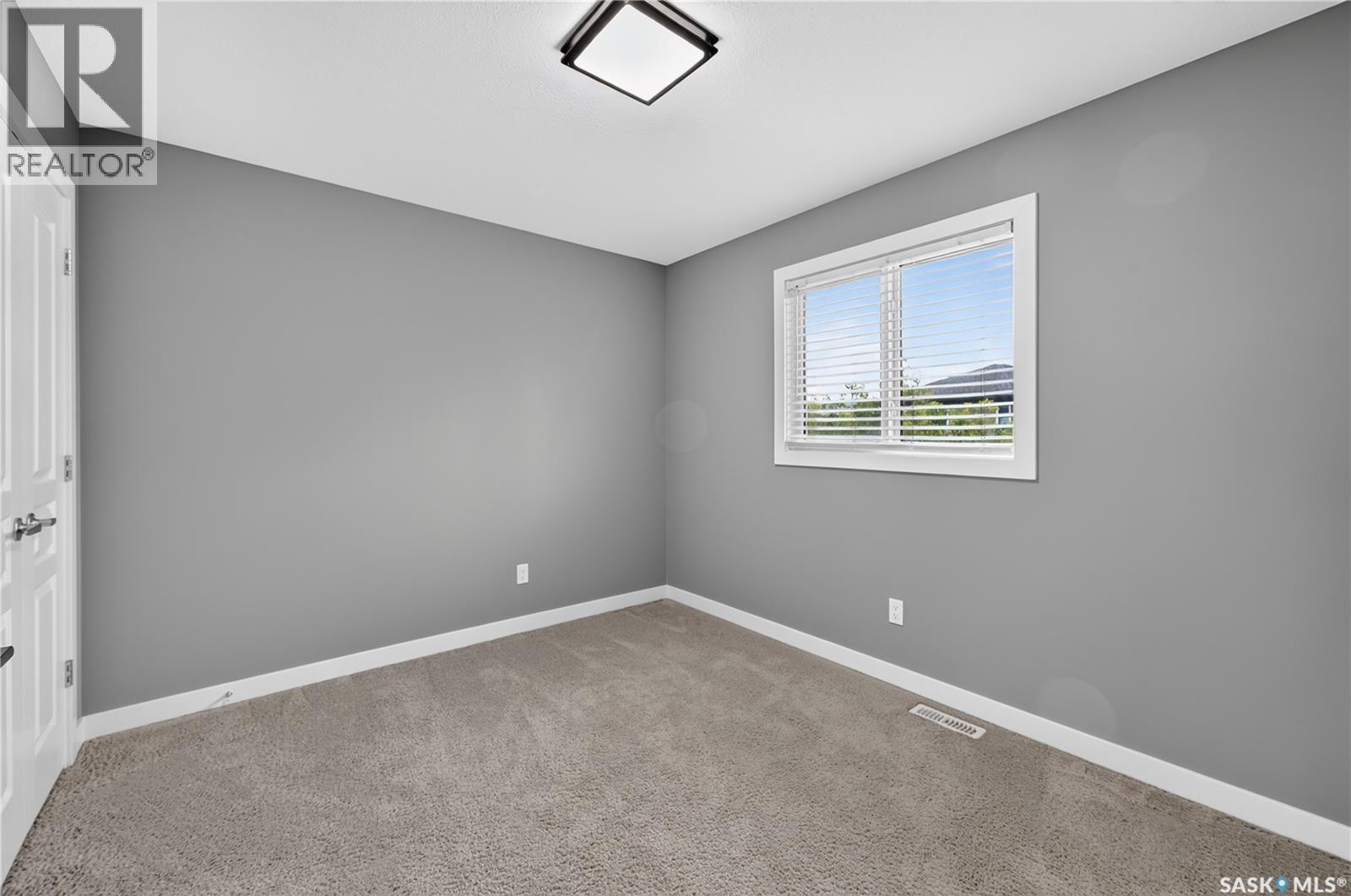 3017 Elgaard Drive, Regina, Saskatchewan  S4X 0K3 - Photo 15 - SK048305