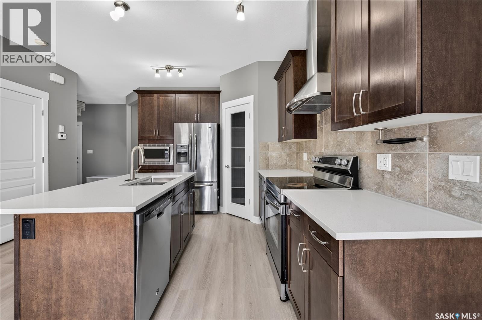 3017 Elgaard Drive, Regina, Saskatchewan  S4X 0K3 - Photo 7 - SK048305
