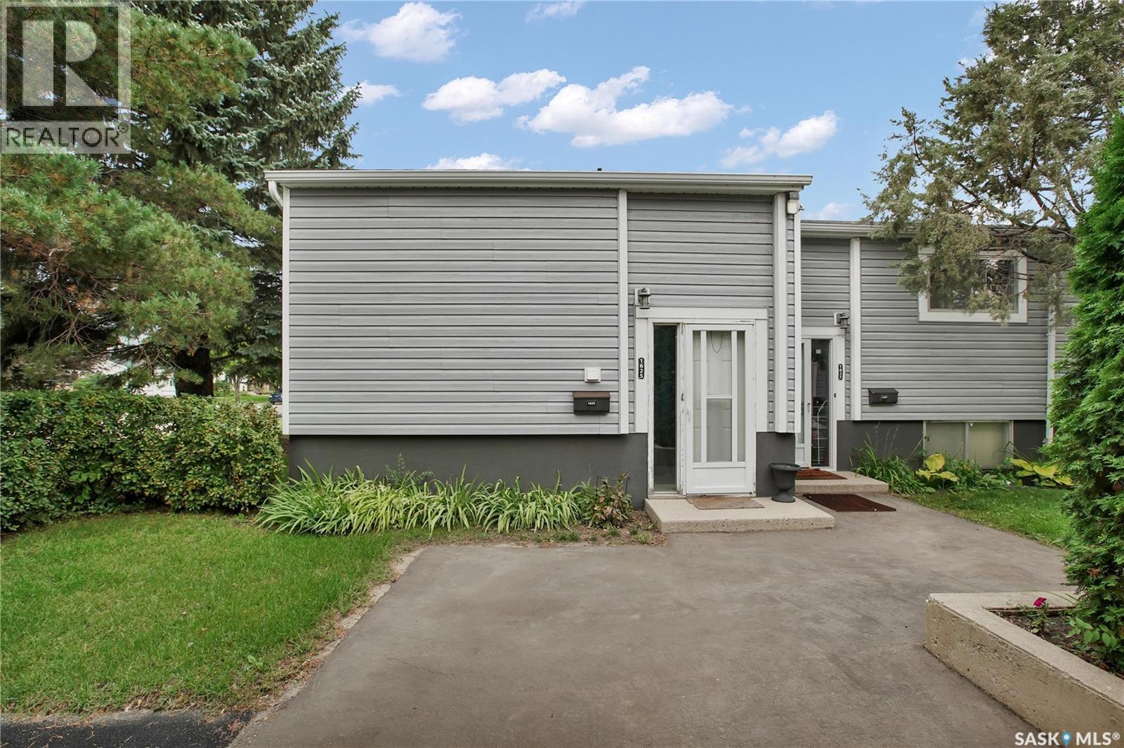 1625 Thompson Avenue, Saskatoon, Saskatchewan  S7N 1Y2 - Photo 1 - SK048205