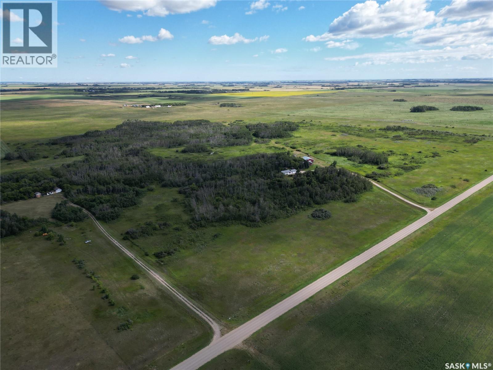Chen's Acreage, Dundurn Rm No. 314, Saskatchewan  S0K 1K0 - Photo 2 - SK047919