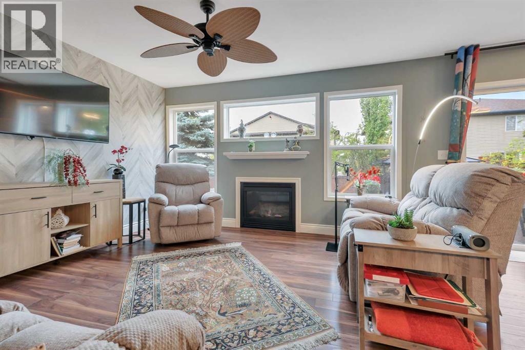 67 Arnold Close, Red Deer, Alberta  T4R 3G3 - Photo 6 - A2344725