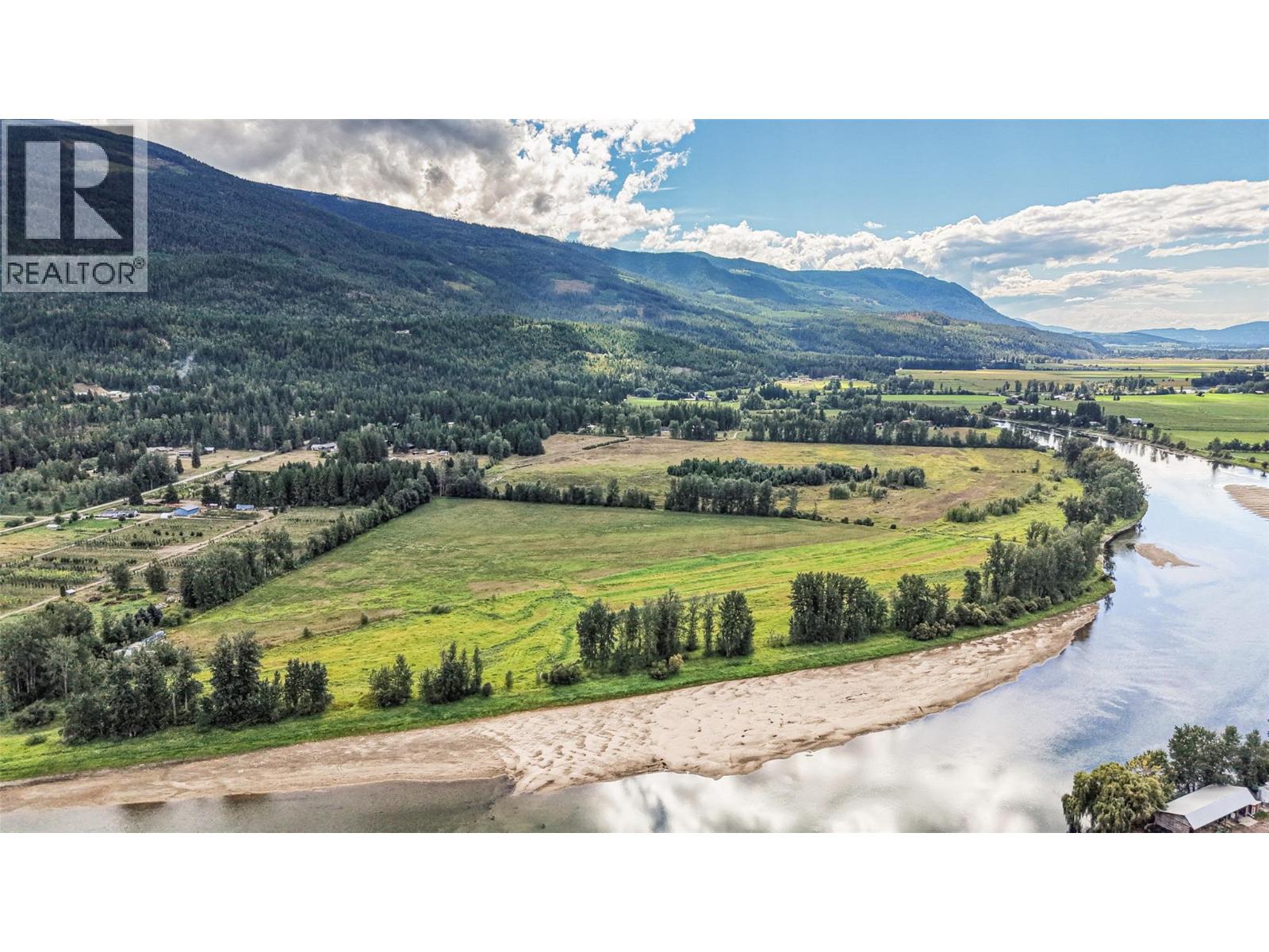 110 Parsons Road, Mara, British Columbia  V0E 2K0 - Photo 1 - 10397887
