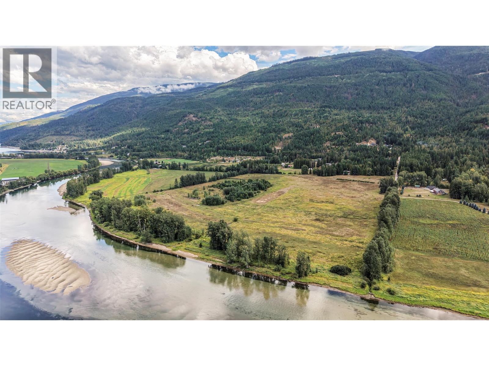 110 Parsons Road, Mara, British Columbia  V0E 2K0 - Photo 3 - 10397887