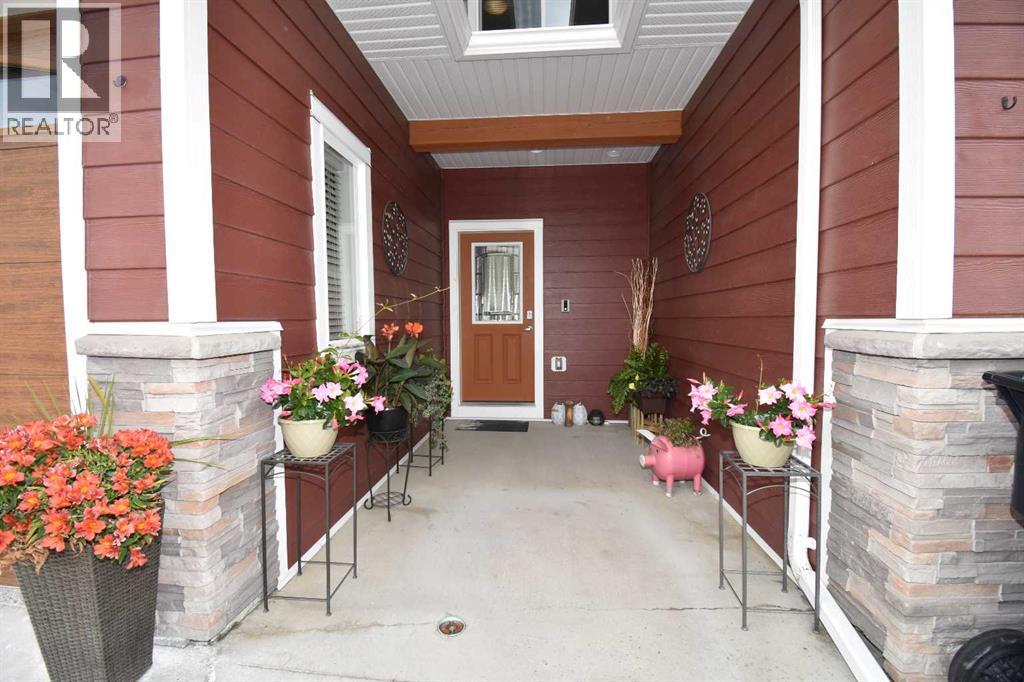 #20, 214 Mcardell Drive, Hinton, Alberta  T7V 0A9 - Photo 2 - A2344753