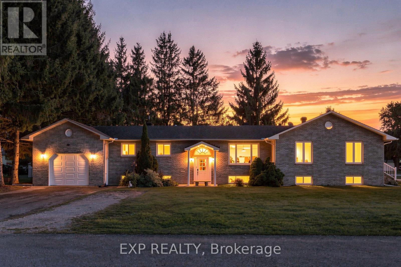 30 Albert Street, Russell, Ontario  K0A 1W0 - Photo 3 - X13775668