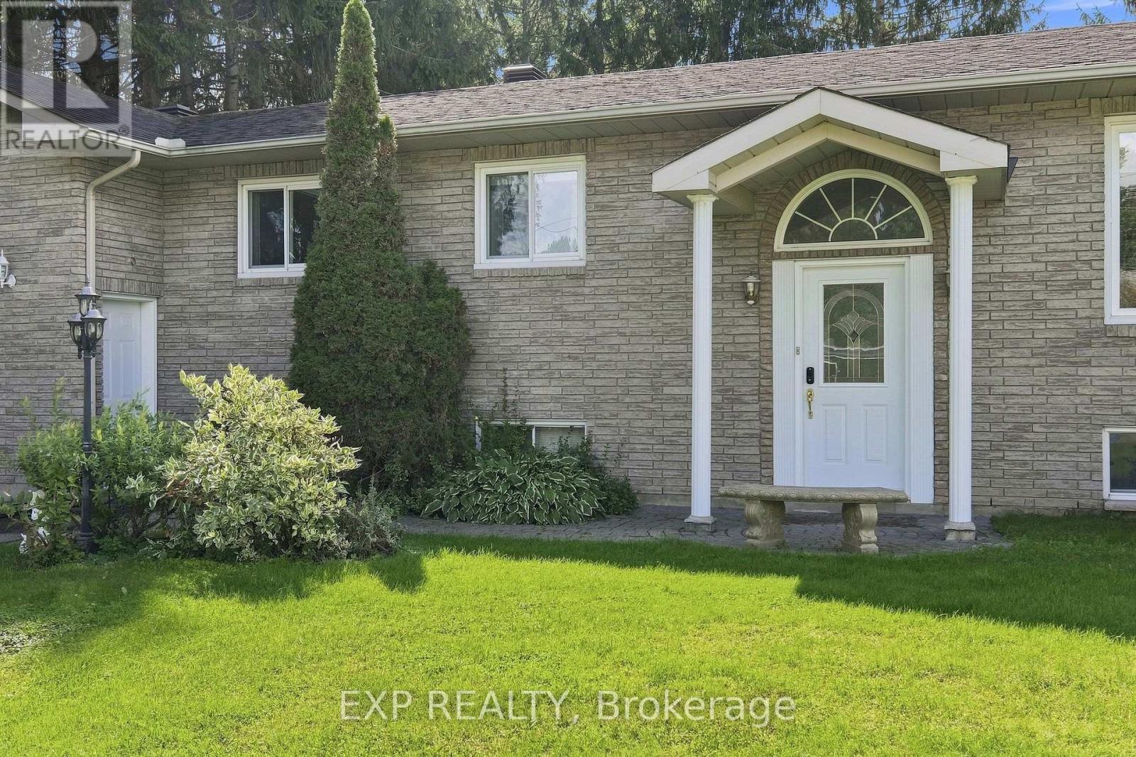30 Albert Street, Russell, Ontario  K0A 1W0 - Photo 4 - X13775668