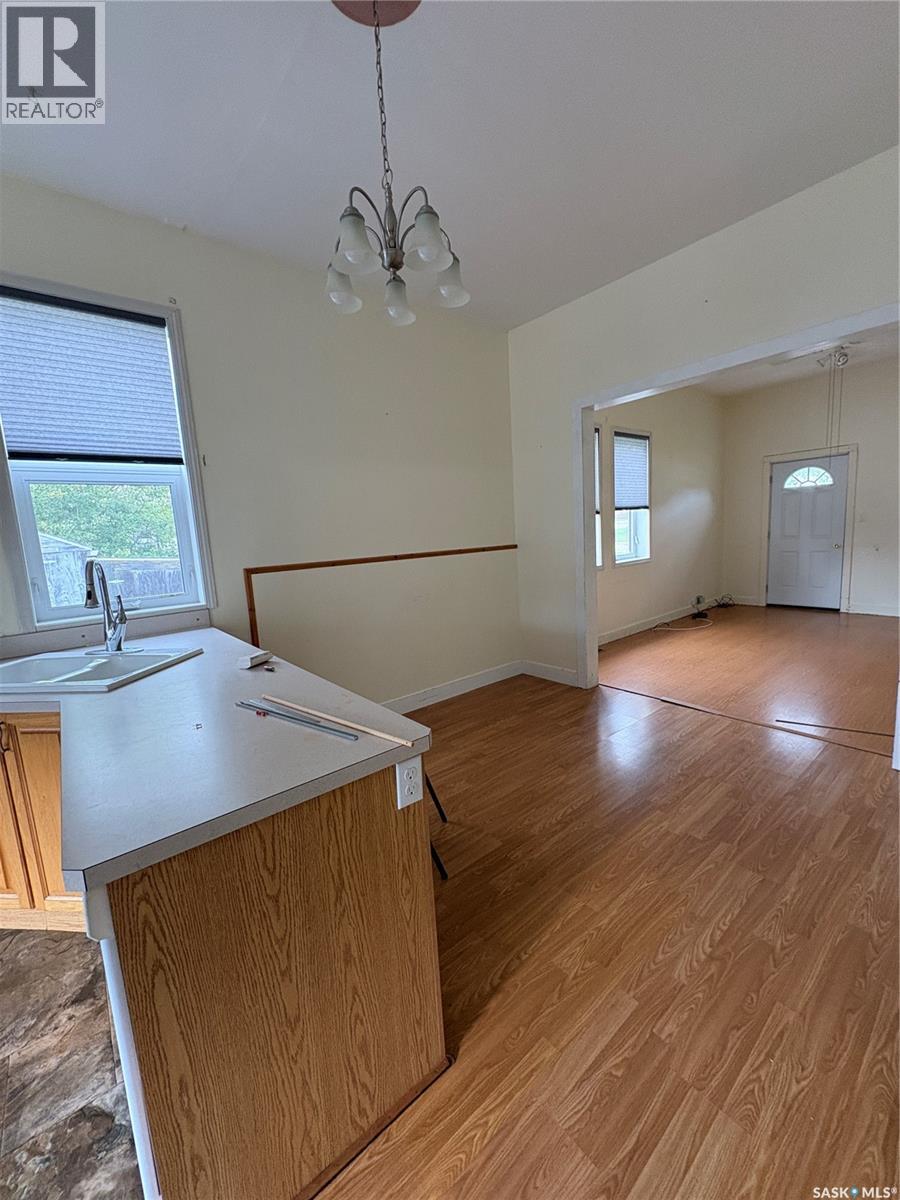111 4th Avenue W, Kelvington, Saskatchewan  S0A 1W0 - Photo 10 - SK048308
