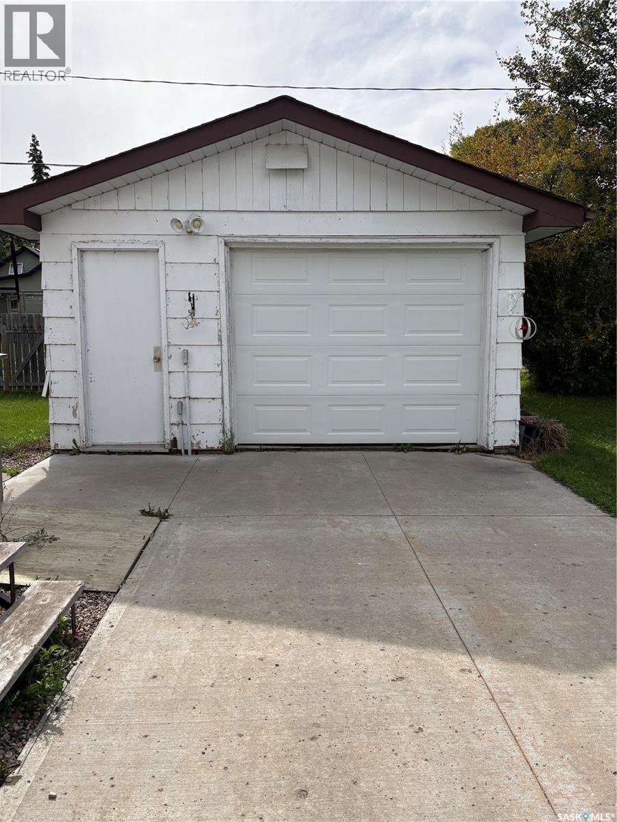 111 4th Avenue W, Kelvington, Saskatchewan  S0A 1W0 - Photo 6 - SK048308