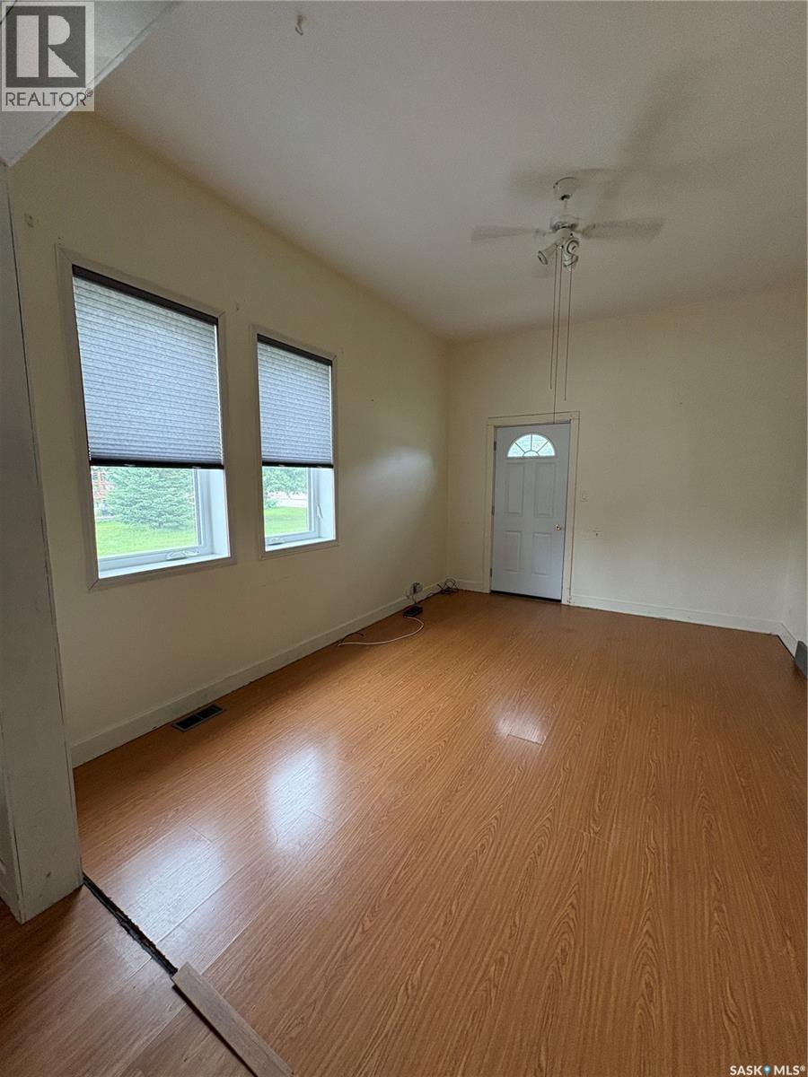 111 4th Avenue W, Kelvington, Saskatchewan  S0A 1W0 - Photo 11 - SK048308