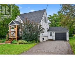 7 TRUELOVE STREET, Whitewater Region, Ontario