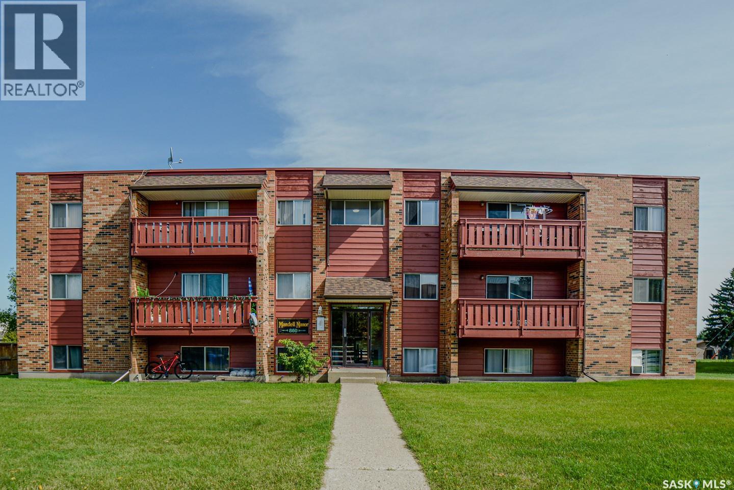 Units Melville, Melville, Saskatchewan  S0A 2P0 - Photo 1 - SK048132