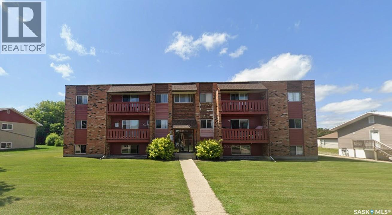 Units Melville, Melville, Saskatchewan  S0A 2P0 - Photo 2 - SK048132