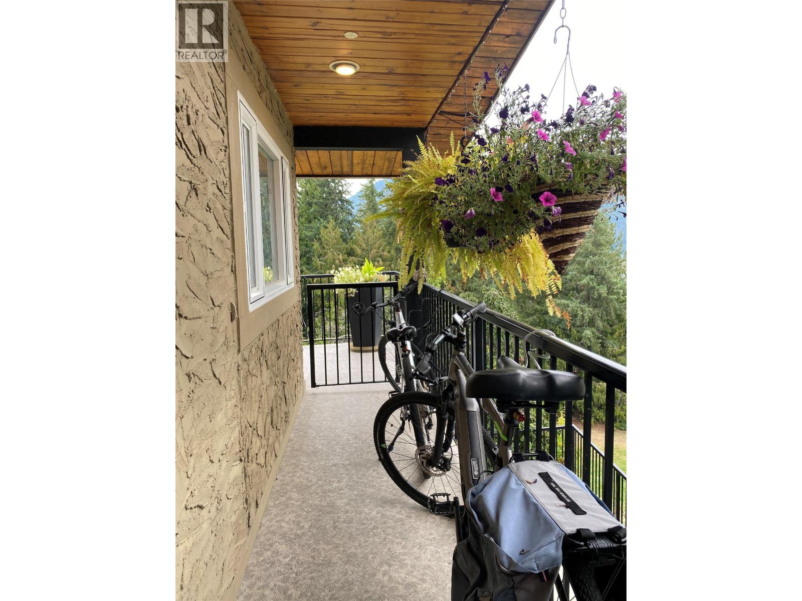 2880 Chalet Drive, Blind Bay, British Columbia  V0E 1H1 - Photo 15 - 10398677