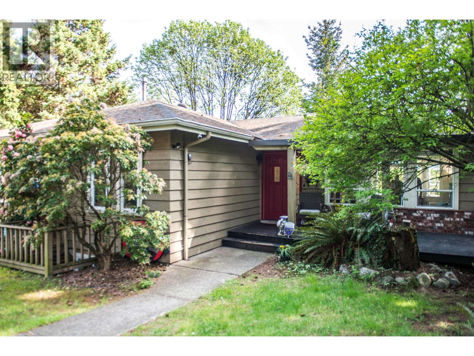 2634 Rogate Avenue, Coquitlam, British Columbia  V3K 5S4 - Photo 1 - R3163684