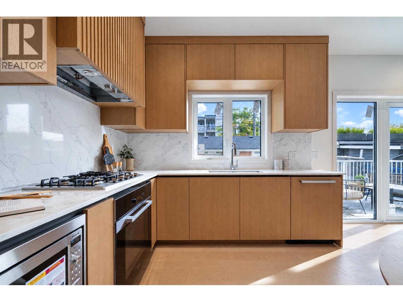 2 3638 W 3rd Avenue, Vancouver, British Columbia V6R 1L9 - Photo 6 - R3141493