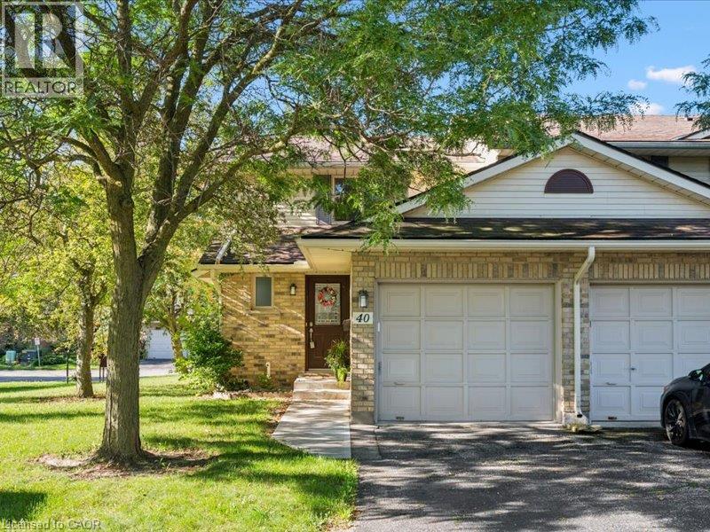 375 KINGSCOURT Drive Unit# 40, Waterloo, Ontario