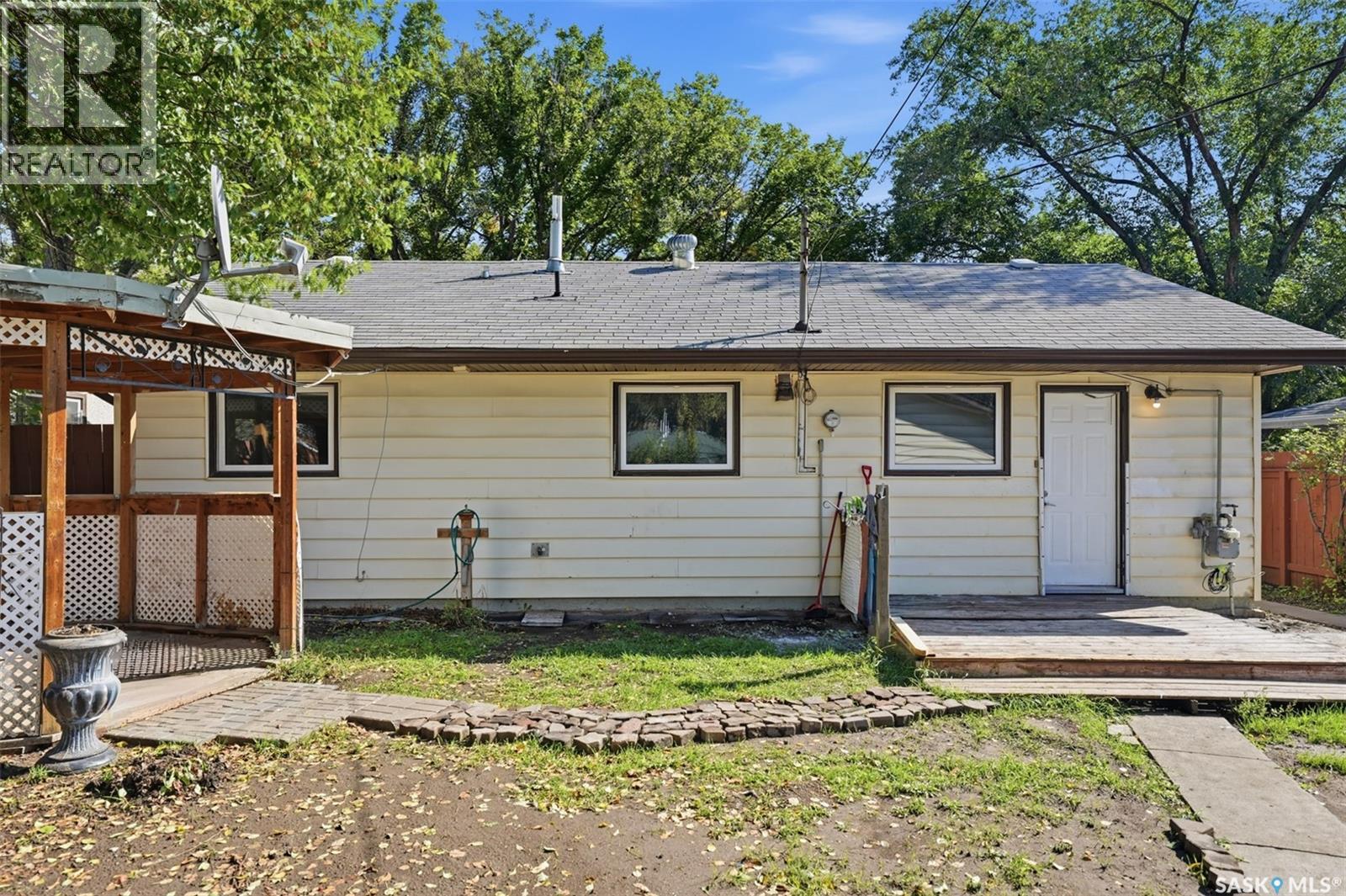 405 W Avenue N, Saskatoon, Saskatchewan  S7L 3G9 - Photo 19 - SK048196
