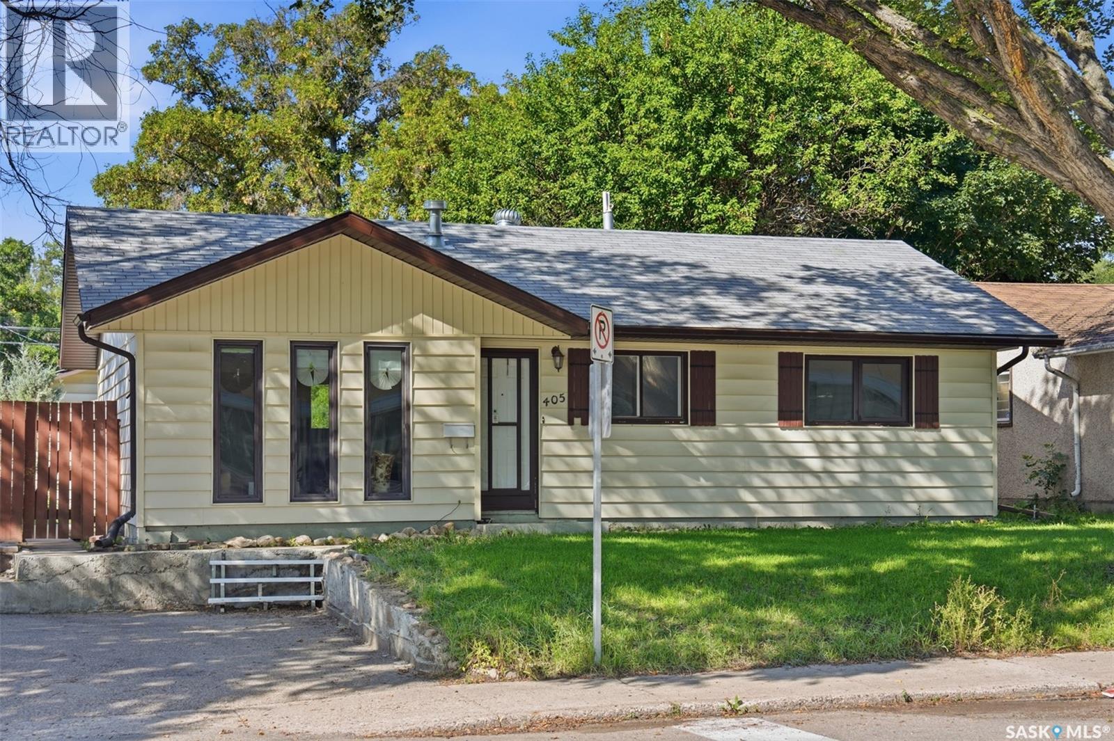 405 W Avenue N, Saskatoon, Saskatchewan  S7L 3G9 - Photo 2 - SK048196