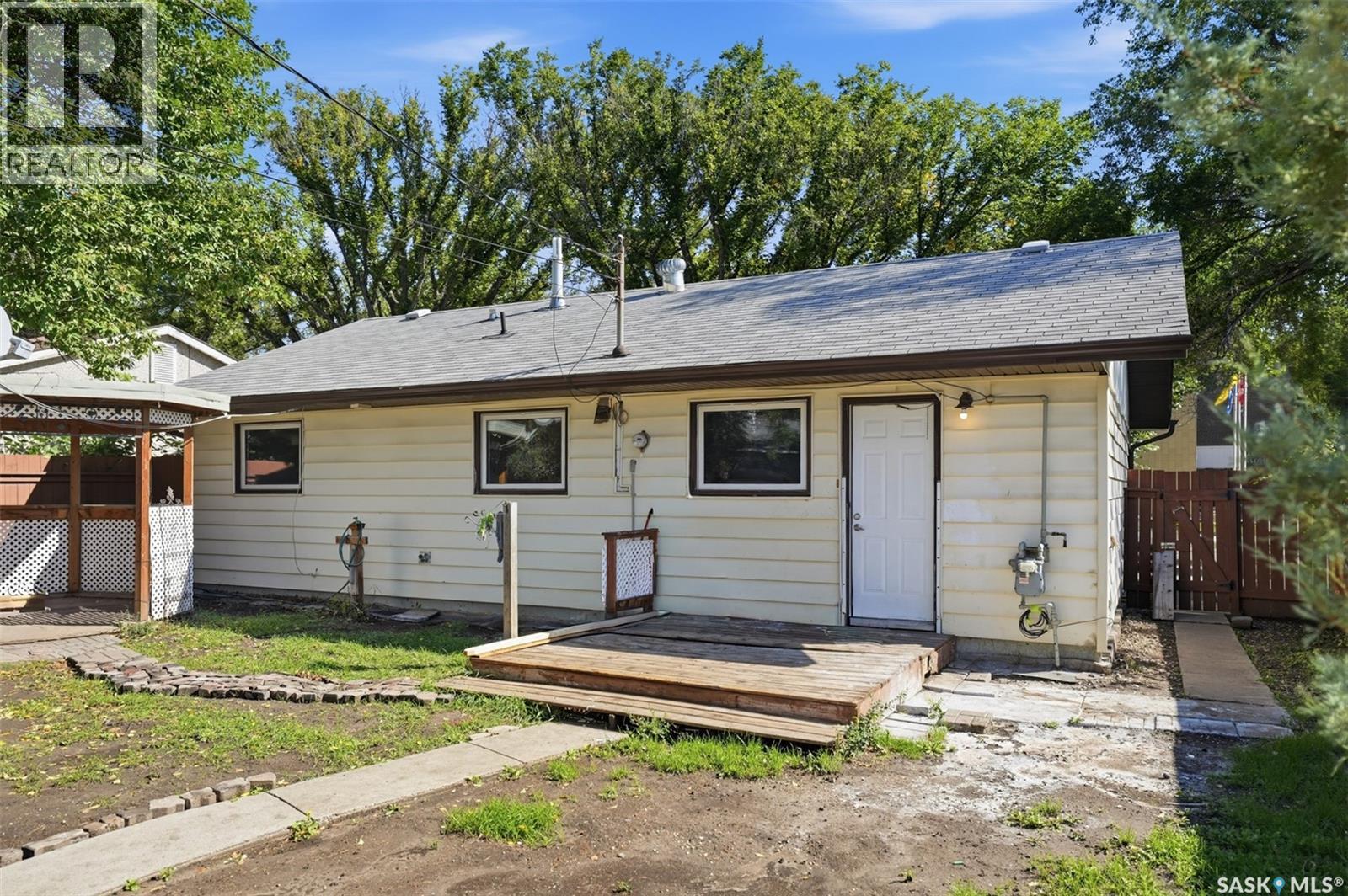 405 W Avenue N, Saskatoon, Saskatchewan  S7L 3G9 - Photo 20 - SK048196