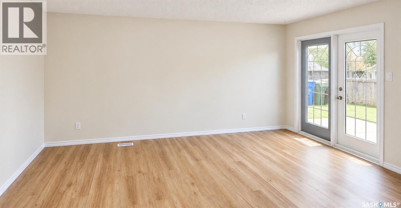 910 Devonshire Drive N, Regina, Saskatchewan  S4X 2L8 - Photo 12 - SK047657