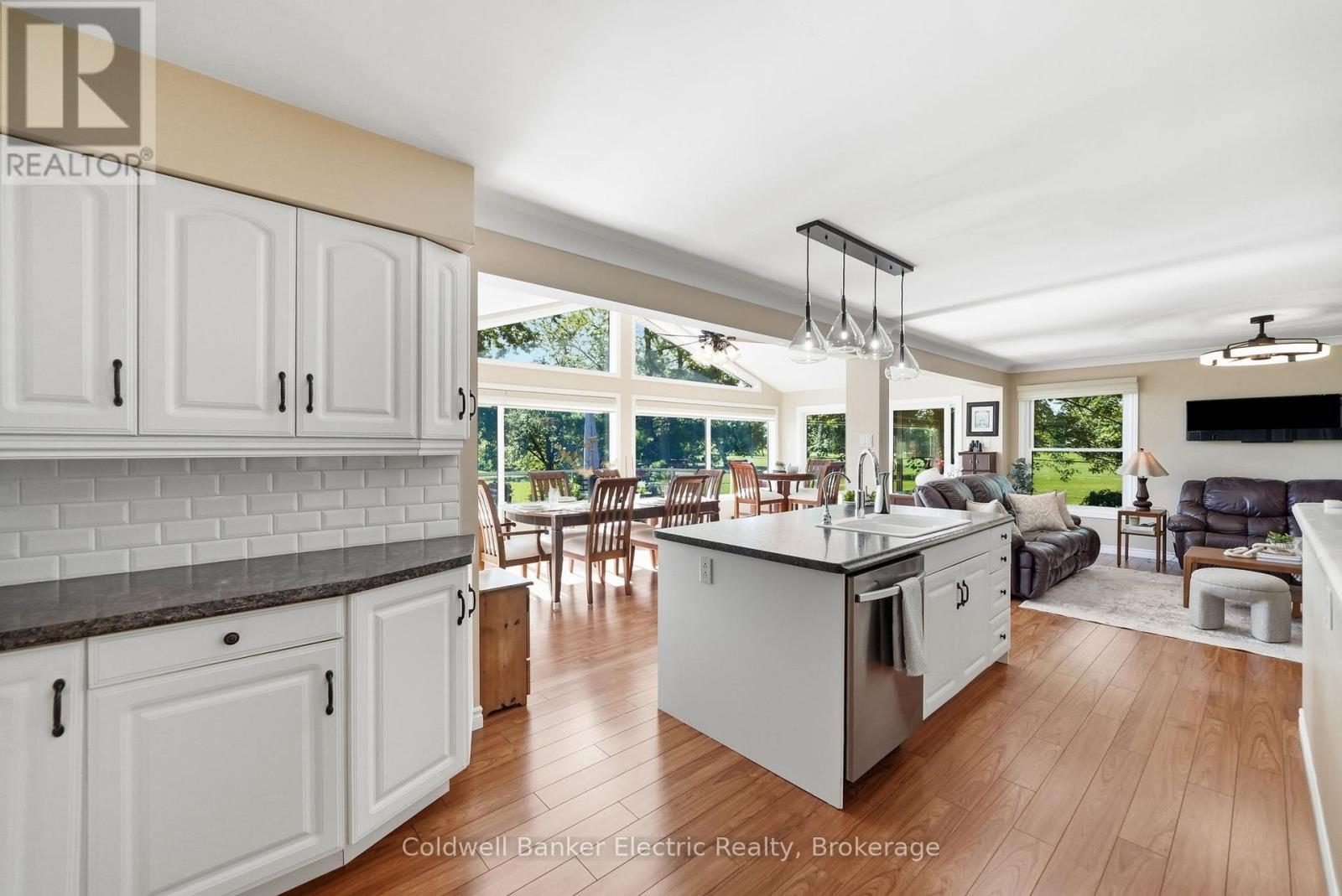 2367 Base Line, Otonabee-South Monaghan, Ontario  K9J 6X9 - Photo 11 - X13658652